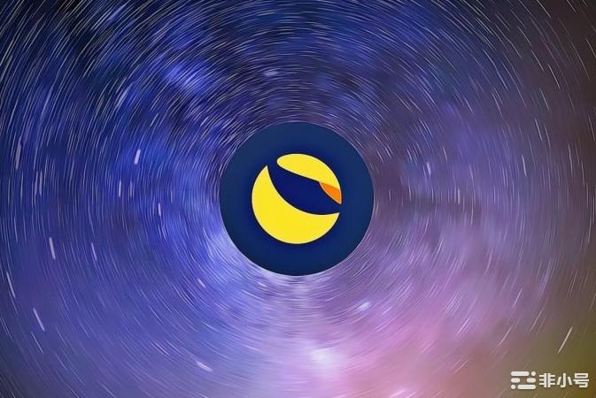 经过几个月的降价，LUNC 处于长期支撑位