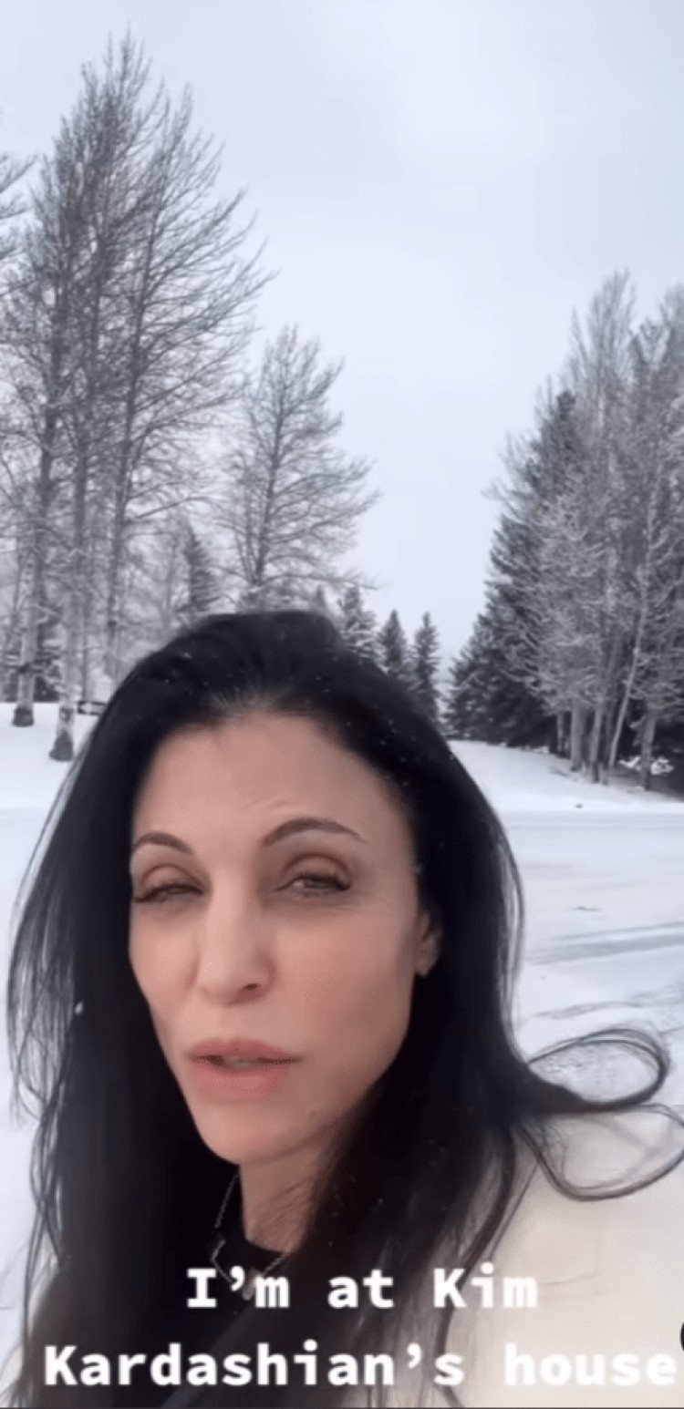 贝森尼弗兰克尔BETHENNYFRANKEL嘲笑金卡戴珊KIMKARDASHIAN的圣诞装饰品这是你最好的作品