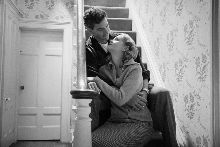 布莱德利库珀必须凭借大师赢得金球奖NETFLIX斥资数百万美元结束奥斯卡魔咒