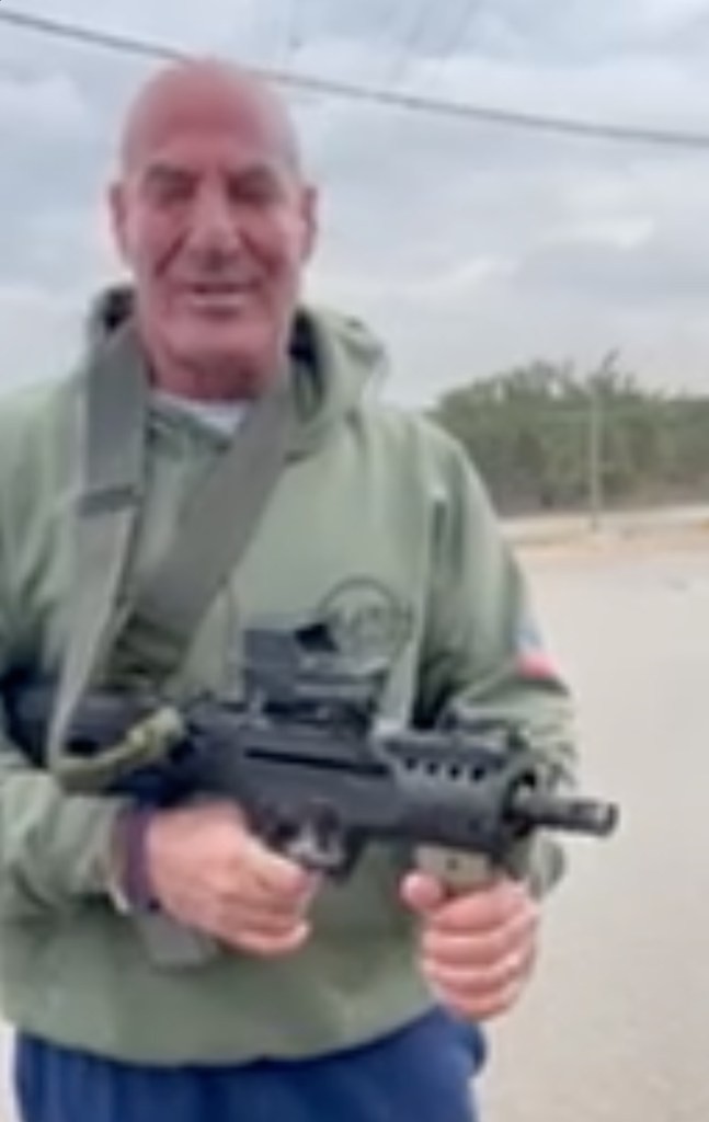 电台主持人席德罗森伯格在以色列敲响了警钟并向美国人传达了这样的信息采取行动